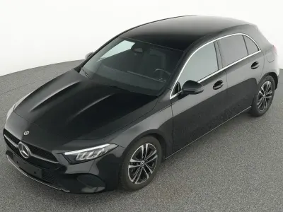 Gebraucht Mercedes A180 116 PS (85 kW) 2025 Schwarz Limousine