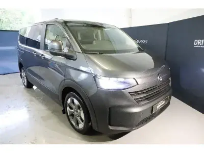 Nuova VW Caravelle 150 CV (110 kW) 2025 Grigio Furgone