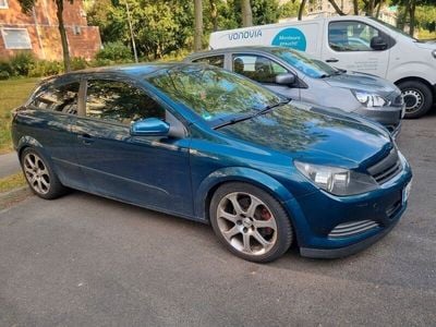 Opel Astra GTC