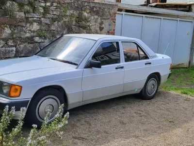 Gebraucht Mercedes 190 109 PS (80 kW) 1990 Weiß Limousine