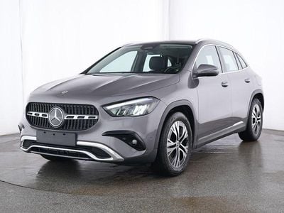 Grau Gebraucht 2024 Mercedes GLA220 Progressive SUV | 40.980 € (Fairer Preis)