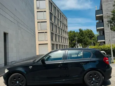 Gebraucht BMW 118 143 PS (105 kW) 2010 Schwarz Kleinwagen
