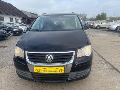 Second-hand VW Touran Trendline 140 CP (102 kW) 2007 Negru Monovolum