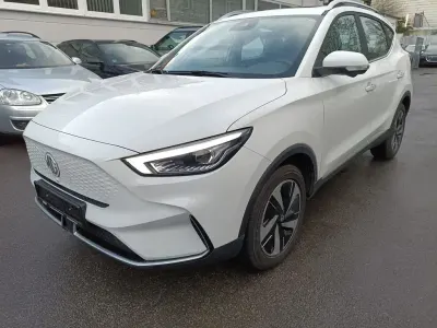 Używany MG ZS Luxury 114 kW (156 KM) 2023 Biały SUV