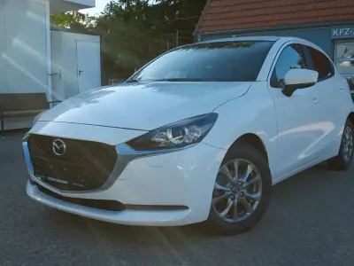 Używany Mazda 2 Exclusive-Line 90 KM (66 kW) 2023 Biały Hatchback