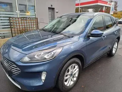 Używany Ford Kuga Titanium 150 KM (110 kW) 2023 Niebieski SUV