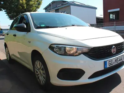 Gebraucht Fiat Tipo 95 PS (69 kW) 2019 Weiß Limousine