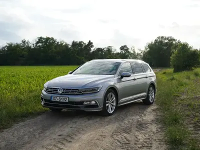 Gebraucht VW Passat R-line 179 PS (131 kW) 2017 Grau Kombi