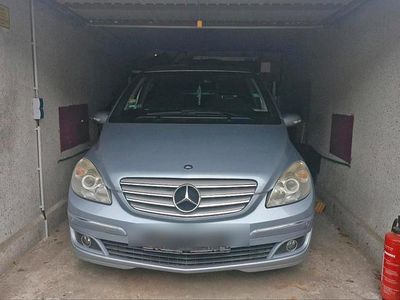 Mercedes B200