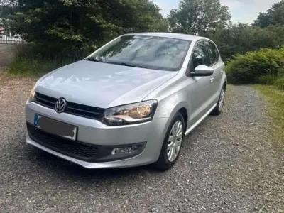 Gebraucht VW Polo 60 PS (44 kW) 2010 Grau Kleinwagen