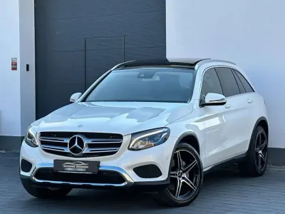 Używany Mercedes GLC250 Luxury 204 KM (150 kW) 2016 Biały SUV