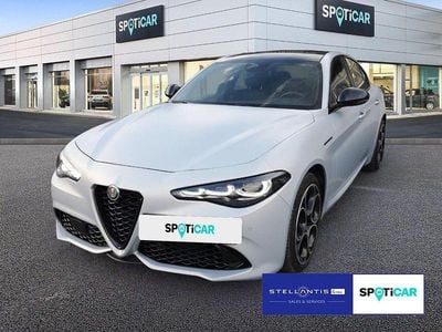Weiß Gebraucht 2023 Alfa Romeo Giulia Competizione Limousine | 34.790 € (Fairer Preis)