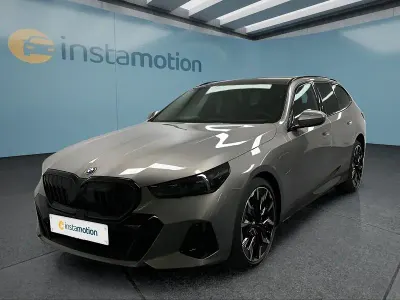 Neu BMW 550e 489 PS (359 kW) 2025 Grau Kombi