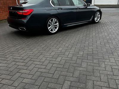 Gebraucht BMW 730 M Sport 265 PS (194 kW) 2016 Grau Limousine