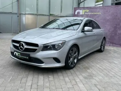 Gebraucht Mercedes CLA200 Urban 156 PS (114 kW) 2018 Silber Coupé