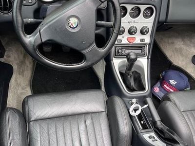 Gebraucht Alfa Romeo Spider 150 PS (110 kW) 2002 Silber Cabrio