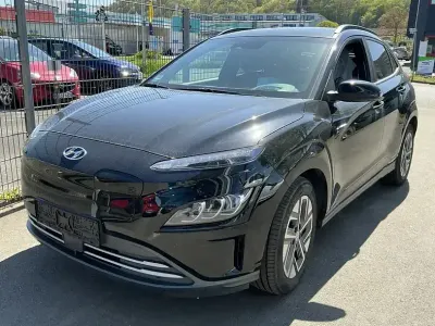 Gebraucht Hyundai Kona Prime 150 kW (204 PS) 2024 Schwarz phantom black / mic (metallic) SUV