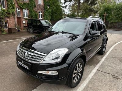 Gebraucht Ssangyong (KGM) Rexton 155 PS (114 kW) 2015 Schwarz SUV