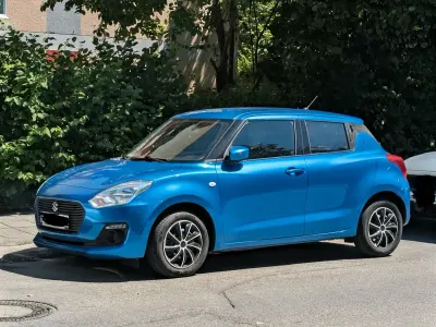 Gebraucht Suzuki Swift Club 90 PS (66 kW) 2018 Blau Kleinwagen