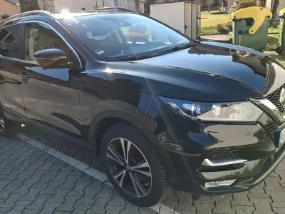 Gebraucht Nissan Qashqai N-Connecta 140 PS (102 kW) 2019 Schwarz SUV