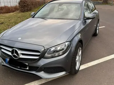 Gebraucht Mercedes 200 136 PS (100 kW) 2017 Grau Kombi