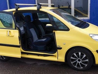 Brugt Peugeot 1007 73 HK (53 kW) 2005 Gul MPV