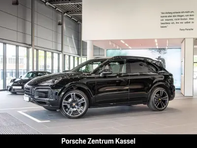 Używany Porsche Cayenne Platinum Edition 340 KM (250 kW) 2022 Czarny SUV