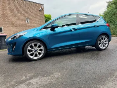Gebraucht Ford Fiesta Titanium 101 PS (74 kW) 2017 Blau Kleinwagen