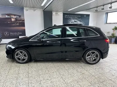 Gebraucht Mercedes B200 AMG line 163 PS (119 kW) 2025 Schwarz Kleinwagen