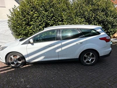 Gebraucht Ford Focus 95 PS (69 kW) 2011 Weiß Kombi