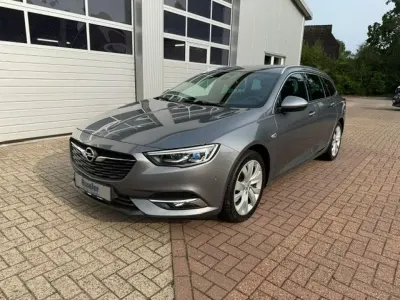 Gebraucht Opel Insignia Dynamic 165 PS (121 kW) 2018 Licht grau m2 Kombi
