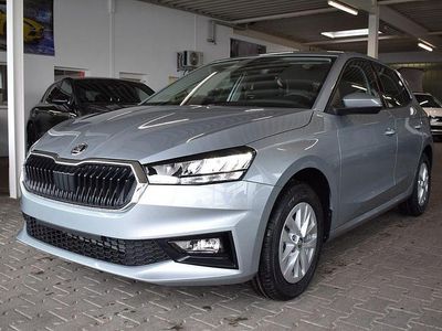 Nouă Skoda Fabia Selection 95 CP (69 kW) 2026 Argintiu Hatchback