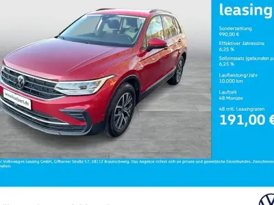 Usata VW Tiguan Life 131 CV (96 kW) 2023 Rosso SUV