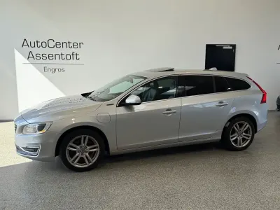 Gebraucht Volvo V60 Summum 215 PS (158 kW) 2013 Silber Kombi