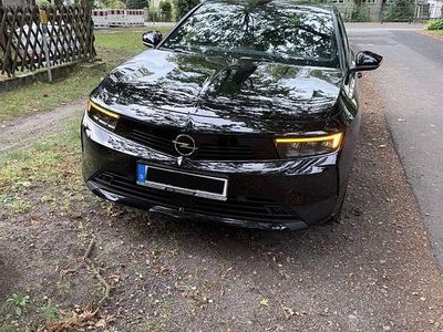 Schwarz Gebraucht 2025 Opel Astra Edition Limousine | 23.500 € (Superpreis)