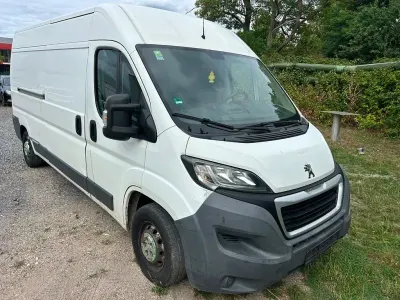 Gebraucht Peugeot Boxer 131 PS (96 kW) 2014 Weiß Van