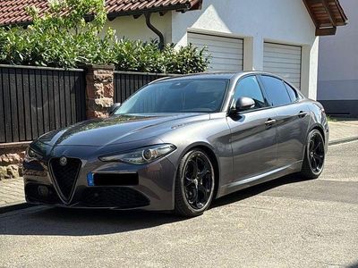 Gebraucht Alfa Romeo Giulia Super 179 PS (131 kW) 2016 Grau Limousine