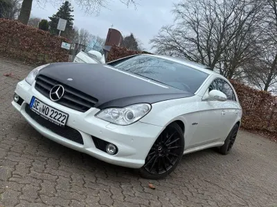 Używany Mercedes CLS63 AMG AMG 514 KM (378 kW) 2008 Biały Coupe