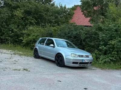 Gebraucht VW Golf IV GTI 200 PS (147 kW) 2001 Silber Kleinwagen