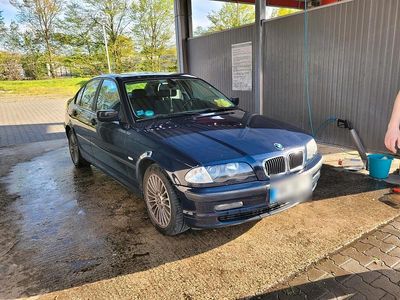 Usata BMW 318 118 CV (86 kW) 2000 Blu Berlina