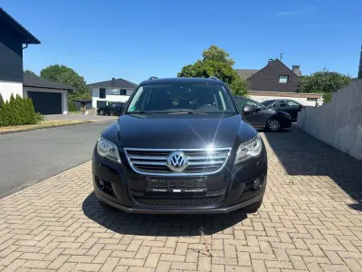 Gebraucht VW Tiguan Trendline 140 PS (102 kW) 2008 Schwarz SUV