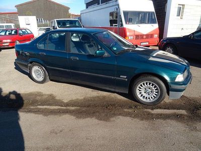 Gebraucht BMW 318 116 PS (85 kW) 1996 Grün Limousine