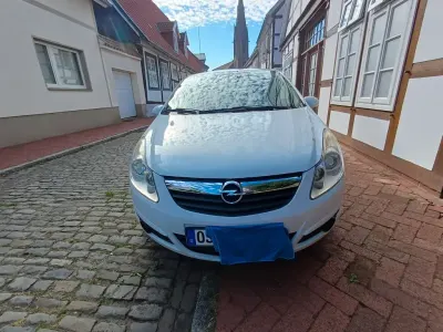 Gebraucht Opel Corsa Selection 69 PS (50 kW) 2010 Weiß Kleinwagen