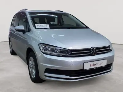Gebraucht VW Touran Comfortline 150 PS (110 kW) 2021 Reflexsilber metallic Van / Kleinbus