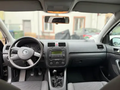 Gebraucht VW Golf V 75 PS (55 kW) 2004 Schwarz Kleinwagen