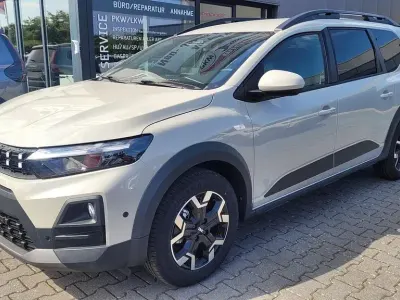 Neu Dacia Jogger Journey 110 PS (80 kW) 2026 Beige Van / Kleinbus