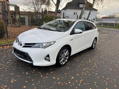 Toyota Auris Hybrid