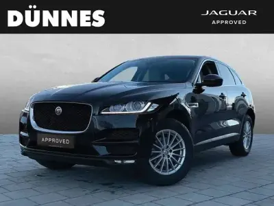 Używany Jaguar F-Pace Prestige 180 KM (132 kW) 2017 Czarny SUV
