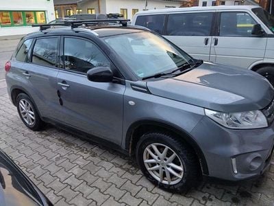 Gebraucht Suzuki Vitara Comfort 120 PS (88 kW) 2016 Grau SUV