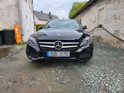 Gebraucht Mercedes C220 170 PS (125 kW) 2015 Schwarz Kombi